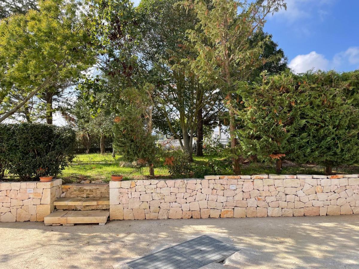 La Valle Dei Trulli Relais Martina Franca Bagian luar foto